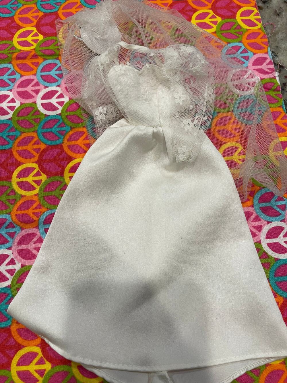 Vintage Mattel Barbie Doll Clothing #4 white wedding gown and veil